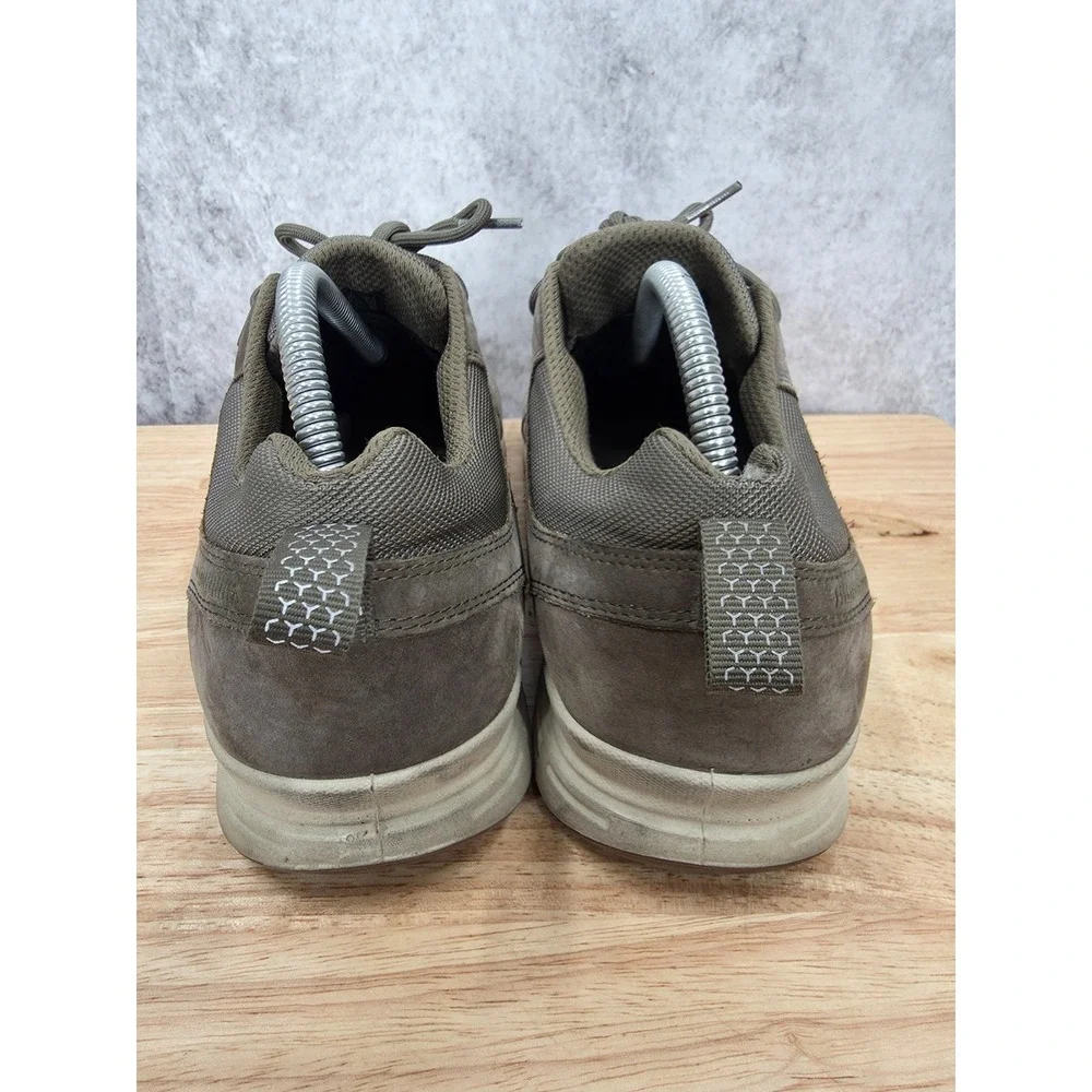 ECCO Exceed Sneakers Mens 9 - 9.5 Gray Nubuck Walking Casual Shoes 870074 56651